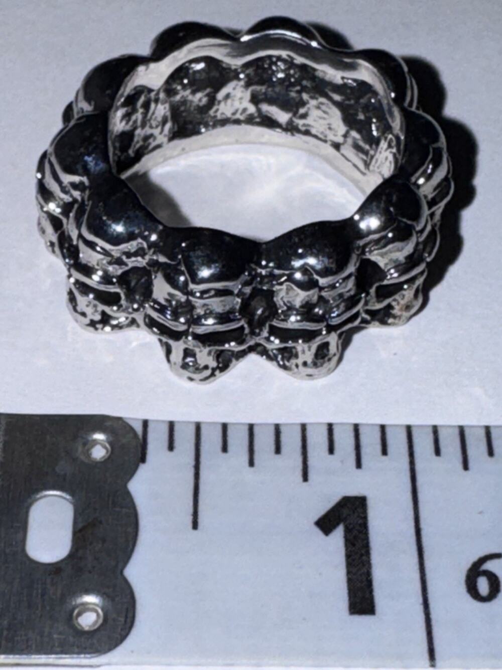 Ring Of Skulls Size 8
